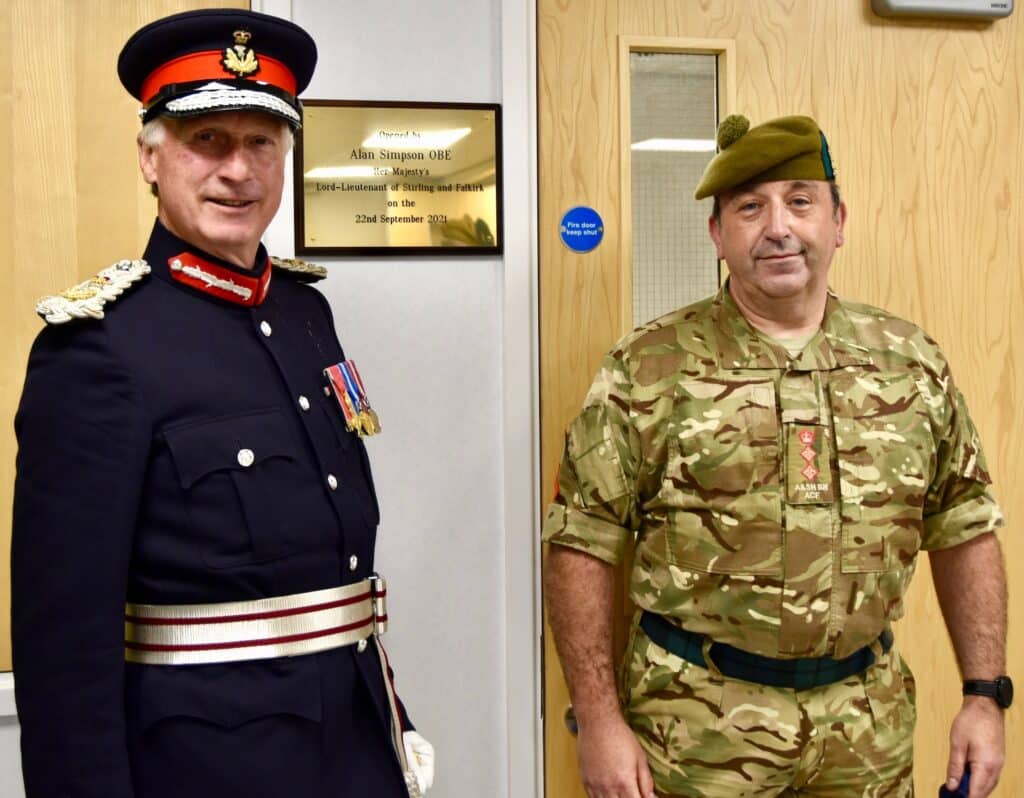 Lord-Lieutenant of Stirling and Falkirk Alan Simpson and Battalion Commandant Colonel John Tonner.