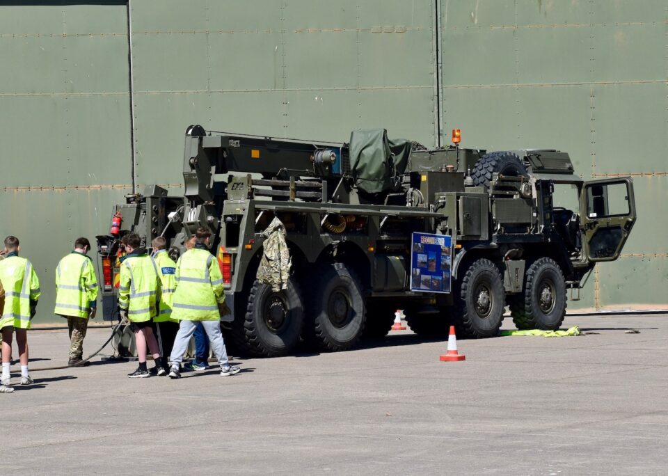 The vehicle recovery stand.